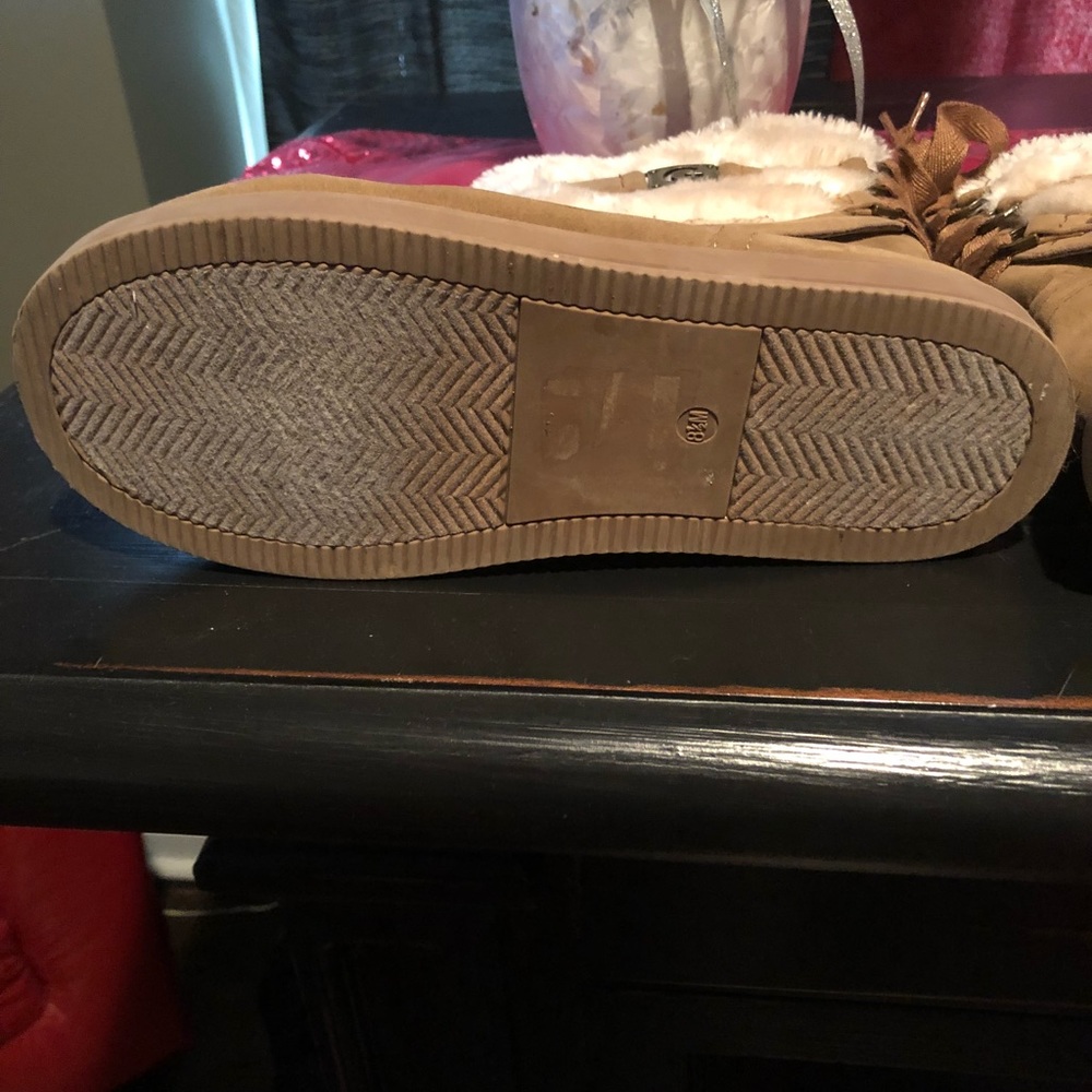 Guess Bootie only worn twice - Picture 2 of 2
